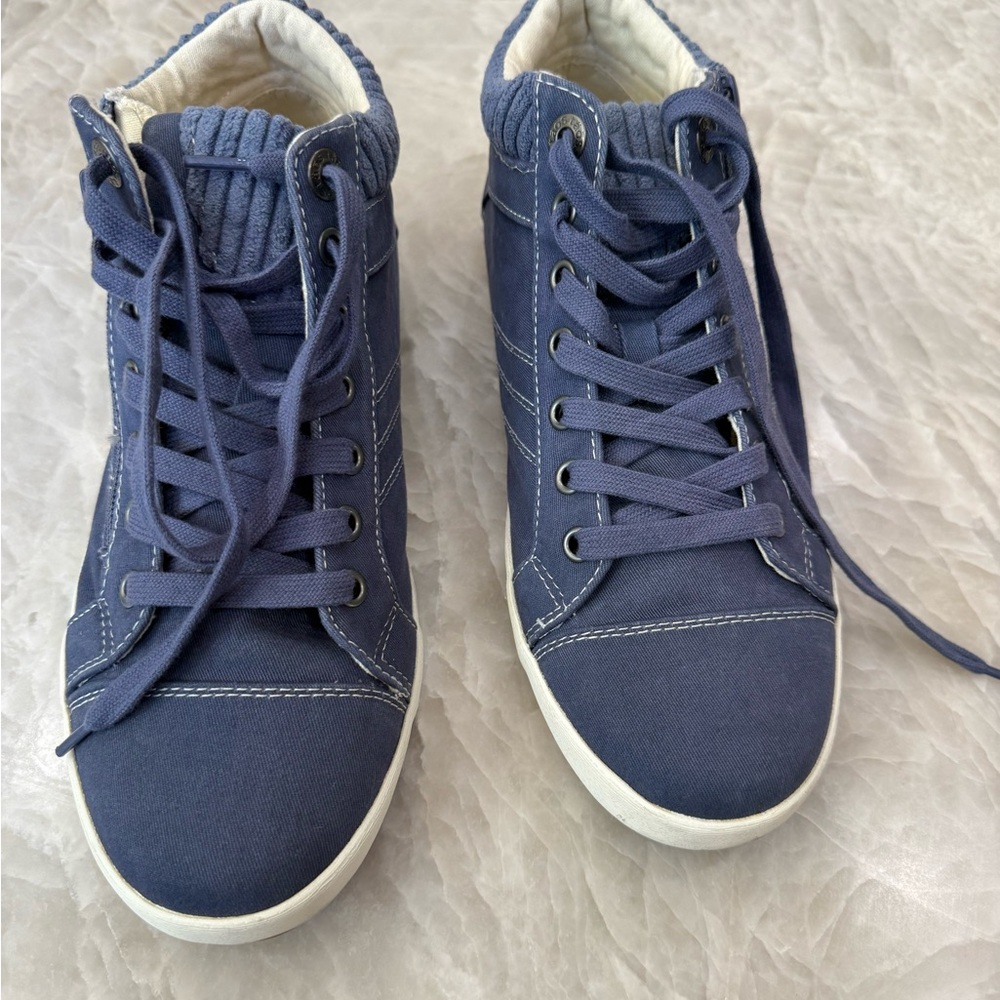 Taos Footwear Striped Insole